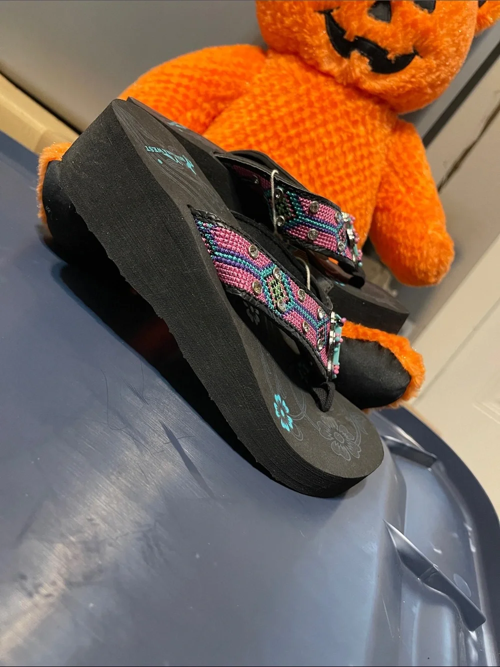 Montana West black platform